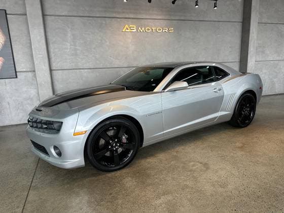 Carro 6.2 SS COUPÉ V8 GASOLINA 2P MANUAL