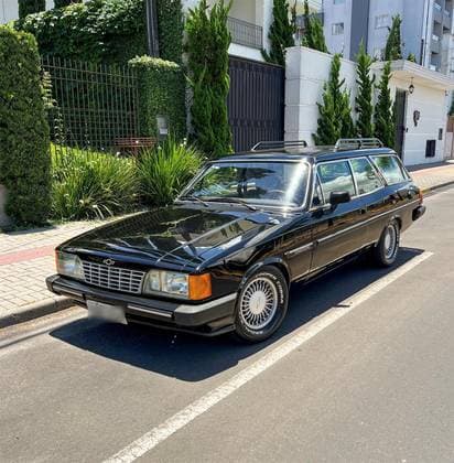 Carro 2.5 COMODORO 8V GASOLINA 2P MANUAL