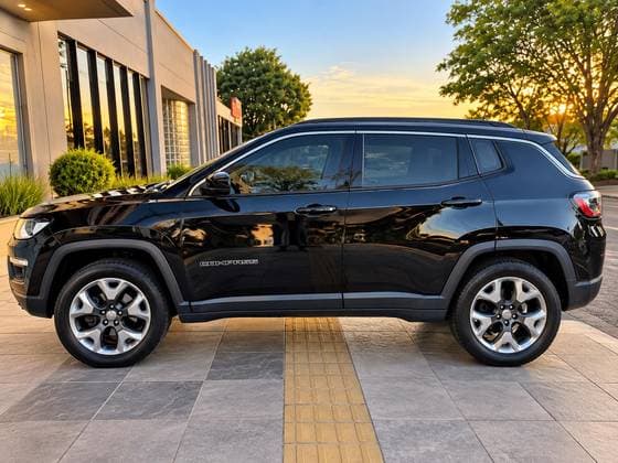 Carro 2.0 16V DIESEL LONGITUDE 4X4 AUTOMÁTICO