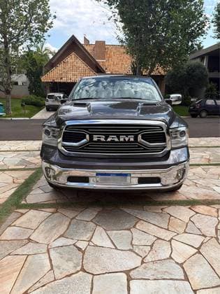 Carro 5.7 V8 GASOLINA LARAMIE CD 4X4 AUTOMÁTICO