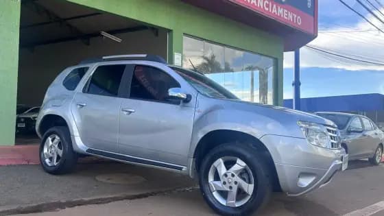 Carro 1.6 DYNAMIQUE 4X2 16V FLEX 4P MANUAL