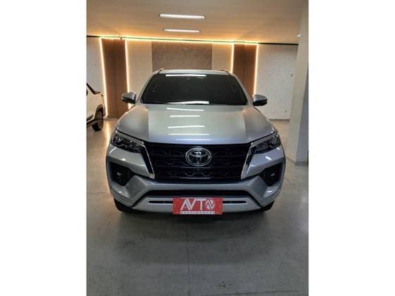 Carro 2.8 D-4D TURBO DIESEL SRX 7L 4X4 AUTOMÁTICO