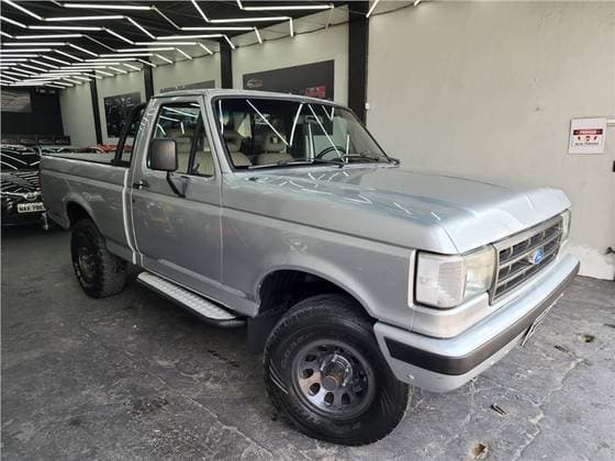 Carro 3.9 SUPER SÉRIE CS 8V DIESEL 2P MANUAL