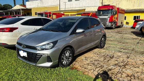 Carro 1.0 12V FLEX LIMITED MANUAL