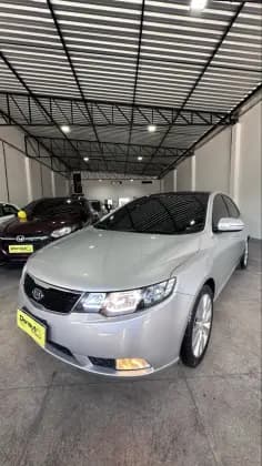 Carro 1.6 SX3 16V GASOLINA 4P AUTOMÁTICO
