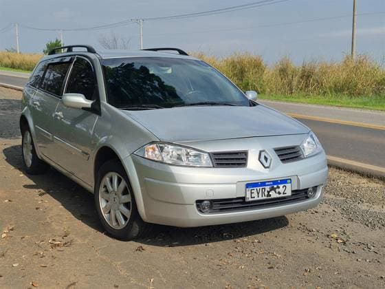 Carro 1.6 DYNAMIQUE GRAND TOUR 16V FLEX 4P MANUAL