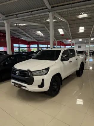 Carro 2.8 D-4D TURBO DIESEL CD POWER PACK 4X4 MANUAL