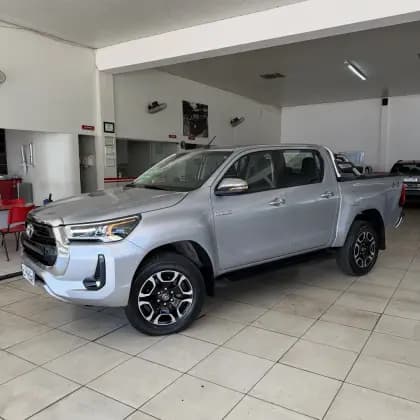 Carro 2.8 D-4D TURBO DIESEL CD SRV 4X4 AUTOMÁTICO