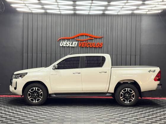 Carro 2.8 D-4D TURBO DIESEL CD SRX 4X4 AUTOMÁTICO