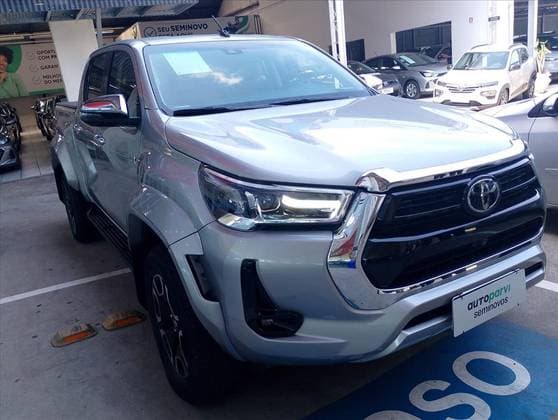 Carro 2.8 D-4D TURBO DIESEL CD SRX PLUS 4X4 AUTOMÁTICO