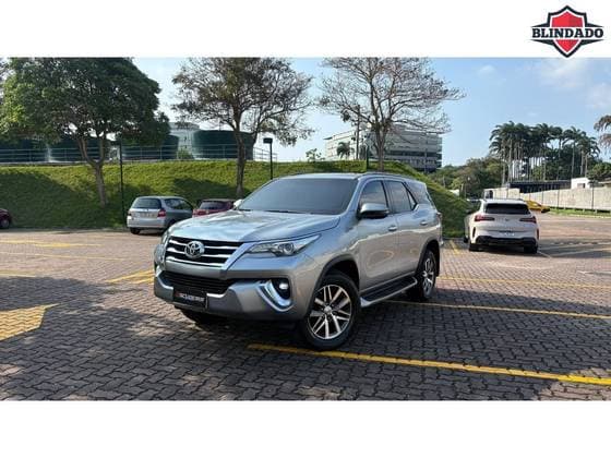 Carro 2.8 SRX 4X4 7 LUGARES 16V TURBO INTERCOOLER DIESEL 4P AUTOMÁTICO