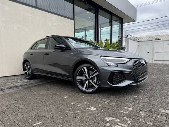 Carro 2.0 40 TFSI MHEV SPORTBACK PERFORMANCE BLACK S-TRONIC