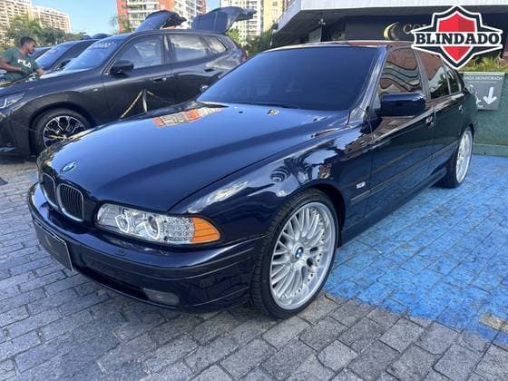 Carro 4.4 SEDAN V8 32V GASOLINA 4P AUTOMÁTICO