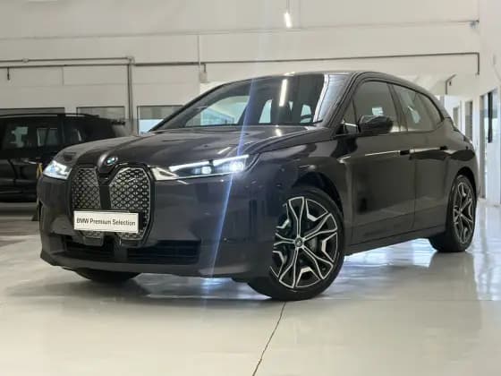 Carro ELÉTRICO XDRIVE40