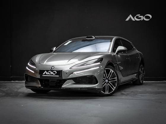 Carro 100 KW ELÉTRICO AWD
