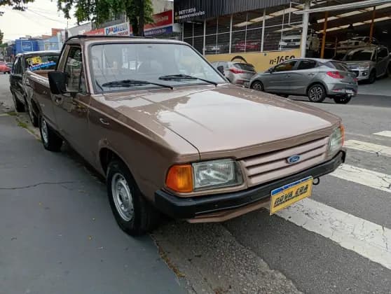 Carro 1.8 L CS 8V ÁLCOOL 2P MANUAL