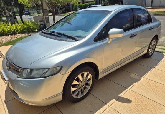 Carro 1.8 LX 16V GASOLINA 4P AUTOMÁTICO