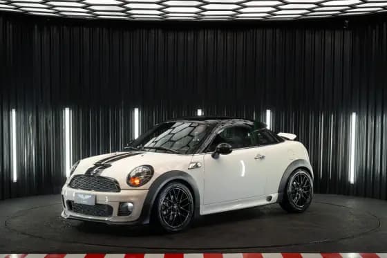 Carro 1.6 S COUPÉ 16V TURBO GASOLINA 2P AUTOMÁTICO
