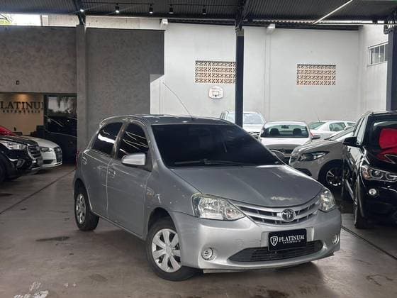 Carro 1.5 XS SEDAN 16V FLEX 4P MANUAL