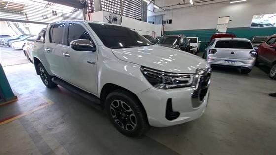 Carro 2.8 D-4D TURBO DIESEL CD SRX 4X4 AUTOMÁTICO