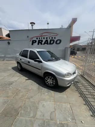 Carro 1.0 MPFI LIFE 8V ÁLCOOL 4P MANUAL