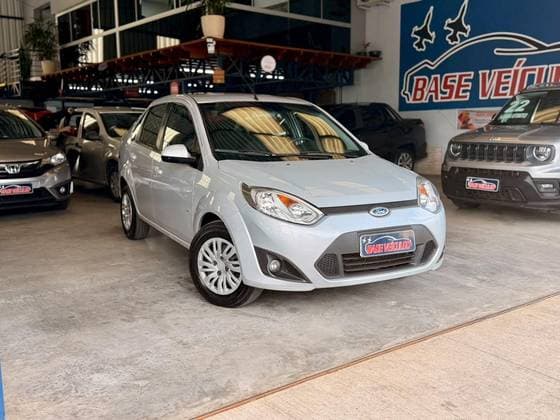 Carro 1.0 ROCAM SE SEDAN 8V FLEX 4P MANUAL