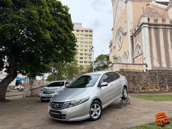 Carro 1.5 DX 16V FLEX 4P MANUAL