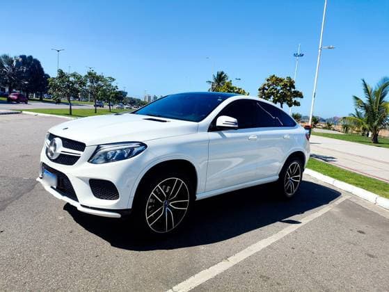 Carro 3.0 V6 GASOLINA HIGHWAY COUPÉ 4MATIC 9G-TRONIC