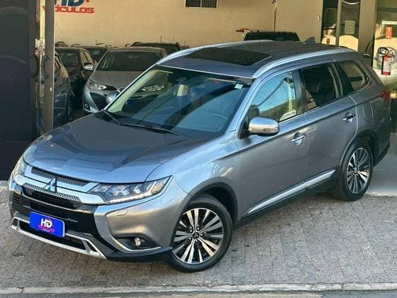 Carro 2.2 MIVEC DI-D DIESEL HPE-S AWD AUTOMÁTICO
