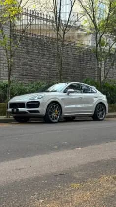 Carro 4.0 V8 E-HYBRID TURBO S COUPÉ AWD TIPTRONIC S