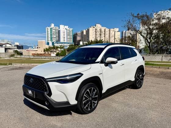 Carro 1.8 VVT-I HYBRID FLEX XRX CVT