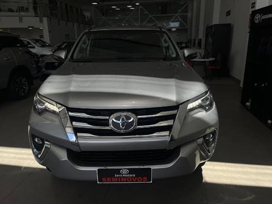 Carro 2.8 SRX 4X4 7 LUGARES 16V TURBO INTERCOOLER DIESEL 4P AUTOMÁTICO