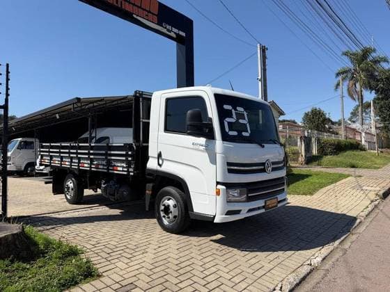 Carro 2.8 TURBO DIESEL CHASSI 4X2 MANUAL