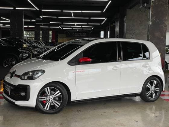Carro 1.0 TSI PEPPER 12V FLEX 4P MANUAL