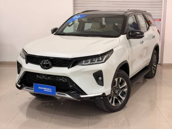 Carro 2.8 D-4D TURBO DIESEL DIAMOND 7L 4X4 AUTOMÁTICO