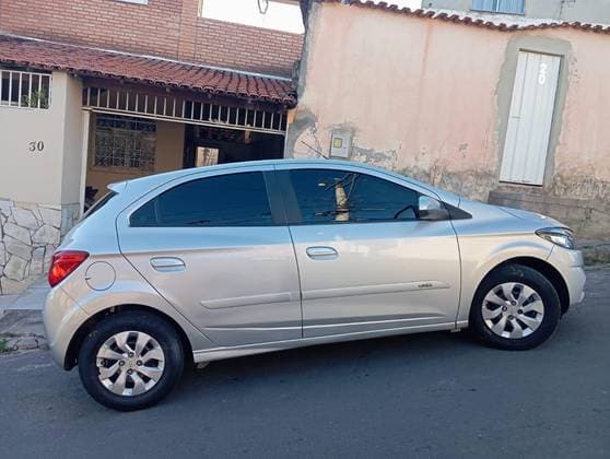 Carro 1.0 MPFI LT 8V FLEX 4P MANUAL