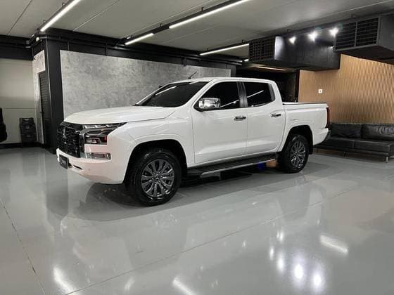 Carro 2.4 BITURBO DIESEL CD HPE-S 4X4 AUTOMÁTICO