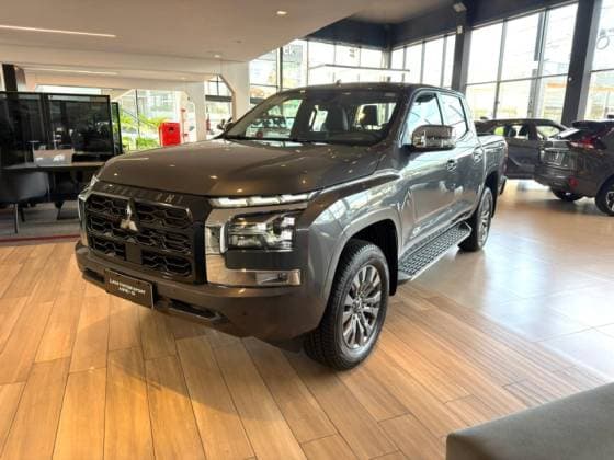 Carro 2.4 BITURBO DIESEL CD HPE-S 4X4 AUTOMÁTICO