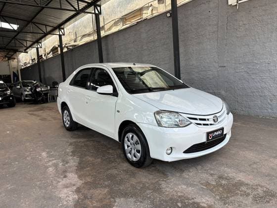 Carro 1.5 XS SEDAN 16V FLEX 4P MANUAL