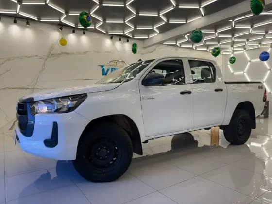 Carro 2.8 D-4D TURBO DIESEL CD POWER PACK 4X4 MANUAL