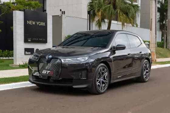Carro ELÉTRICO XDRIVE40