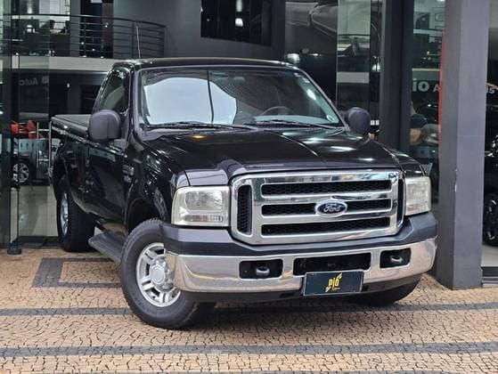 Carro 3.9 XLT 4X2 CS DIESEL 2P MANUAL