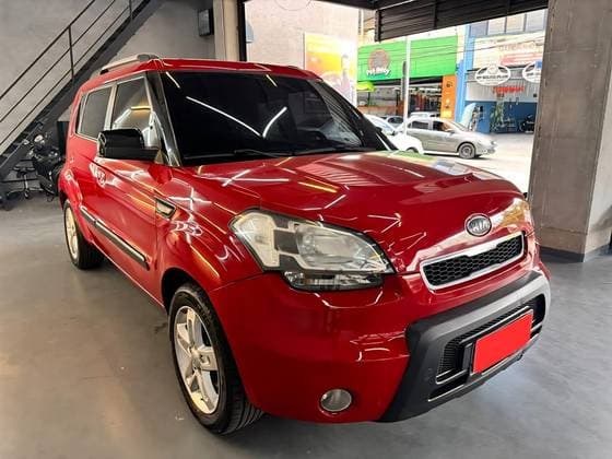 Carro 1.6 U.153 16V GASOLINA 4P AUTOMÁTICO