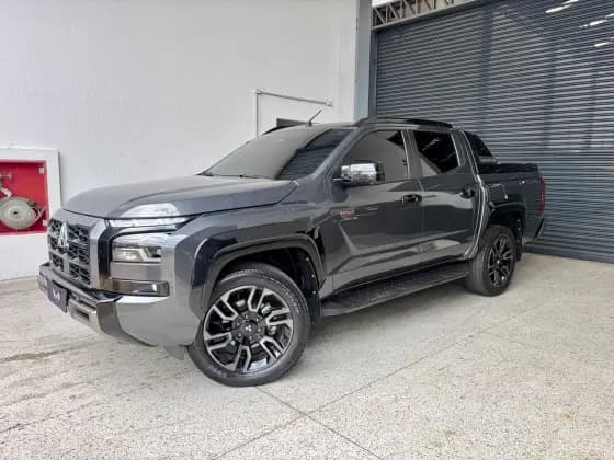 Carro 2.4 BITURBO DIESEL CD KATANA 4X4 AUTOMÁTICO