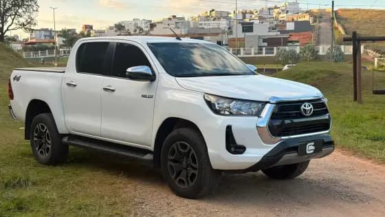 Carro 2.8 D-4D TURBO DIESEL CD SRV 4X4 AUTOMÁTICO