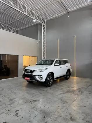 Carro 2.8 SRX DIAMOND 4X4 7 LUGARES 16V TURBO INTERCOOLER DIESEL 4P AUTOMÁTICO