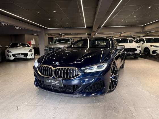 Carro 4.4 V8 TWINPOWER GASOLINA XDRIVE STEPTRONIC