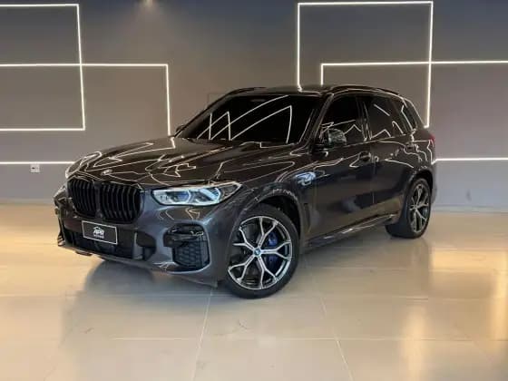 Carro 3.0 I6 TURBO HÍBRIDO XDRIVE45E M SPORT AUTOMÁTICO