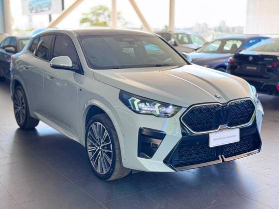 Carro 2.0 TURBO GASOLINA XDRIVE M35i STEPTRONIC