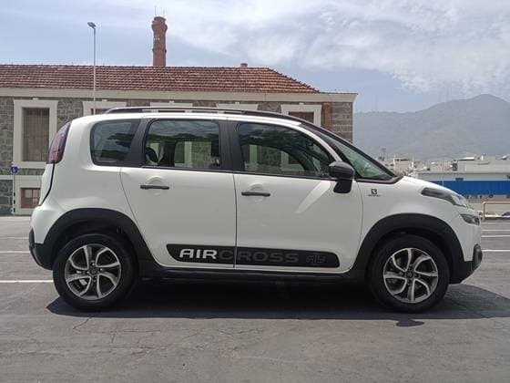 Carro 1.6 SALOMON 16V FLEX 4P AUTOMÁTICO